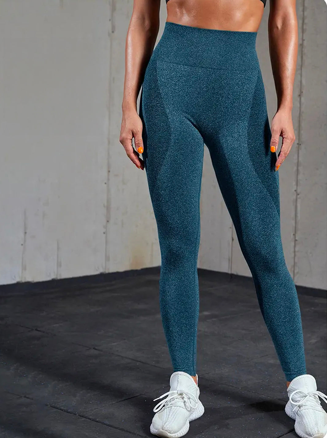 Women’s Seamless High-Waist Leggings – Butt-Lifting, Flexible, and Designed for Performance