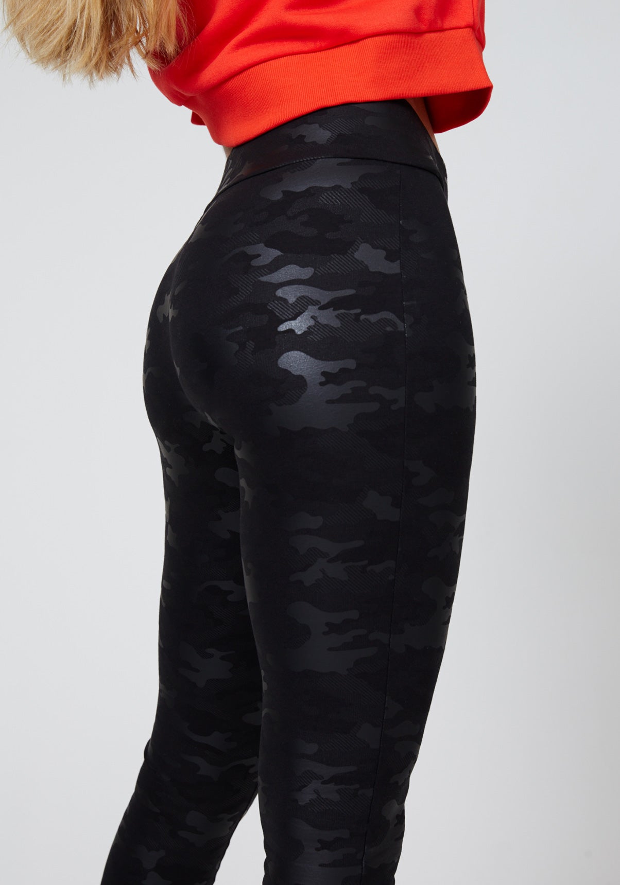 Back Detail of Black High Waisted Camo Leggings