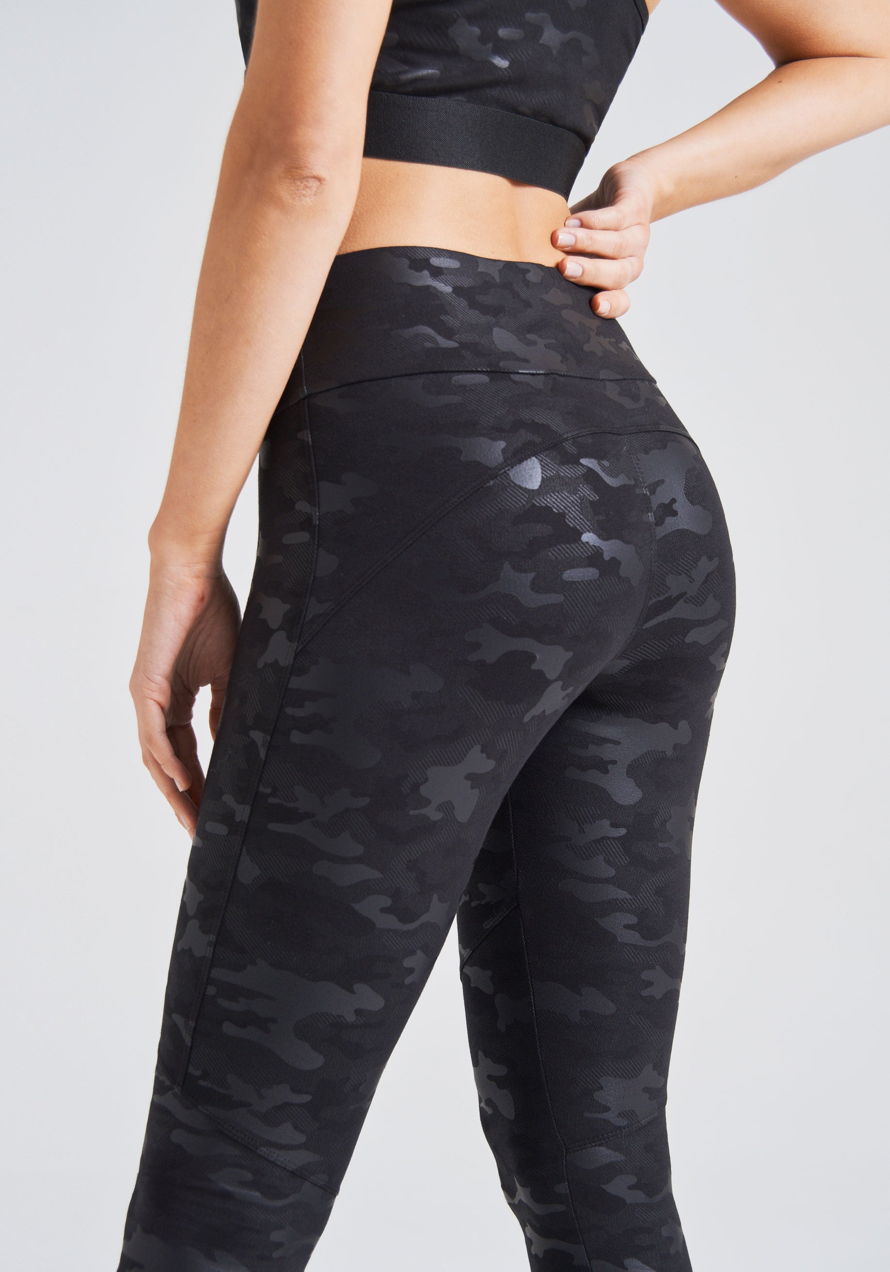 fasheon Black High Waisted Camo Gym Leggings